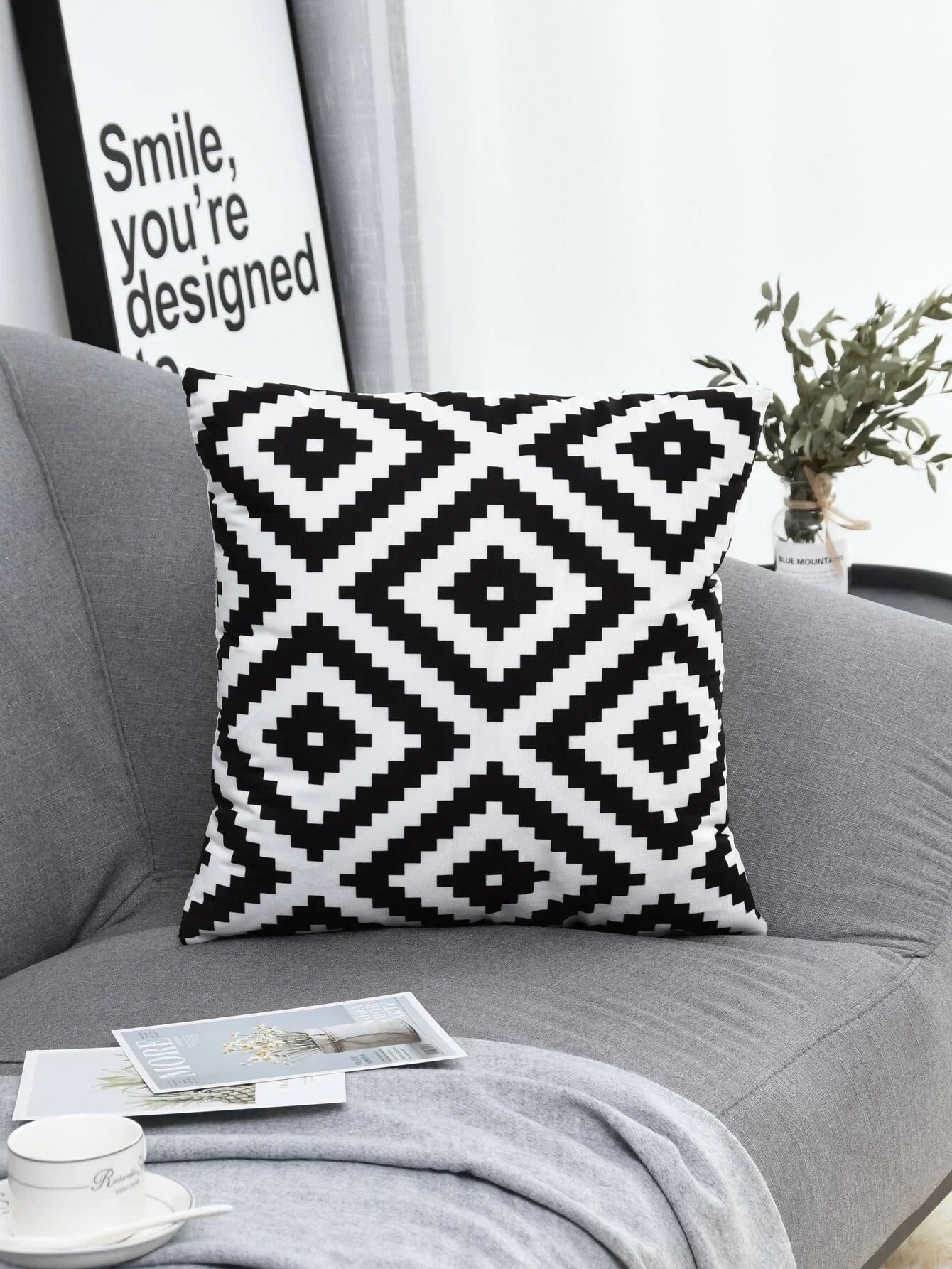 Buy Shein Geometric Pattern Print Cushion Cover in Pakistan