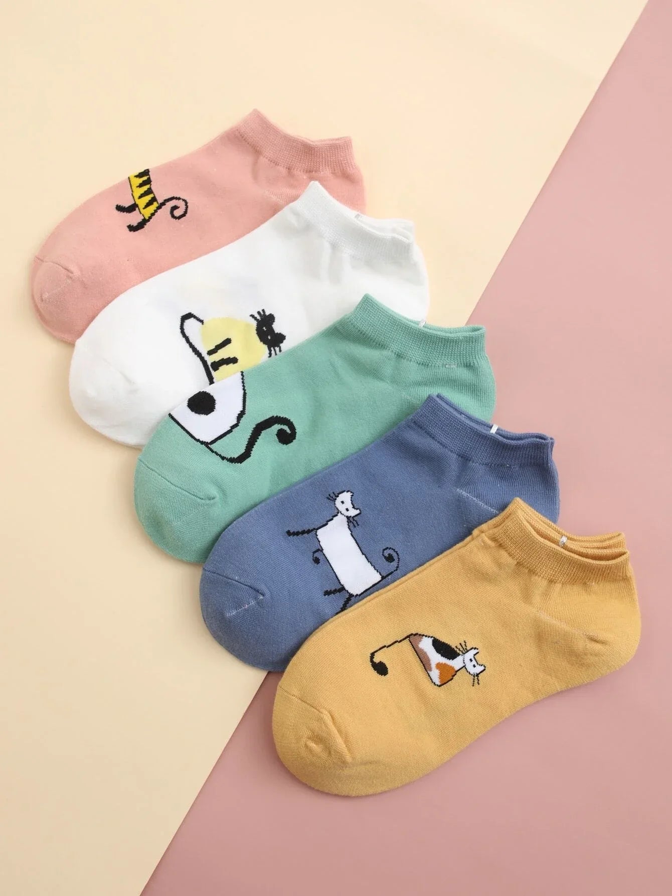 Buy Shein 5pairs Cartoon Graphic Socks in Pakistan