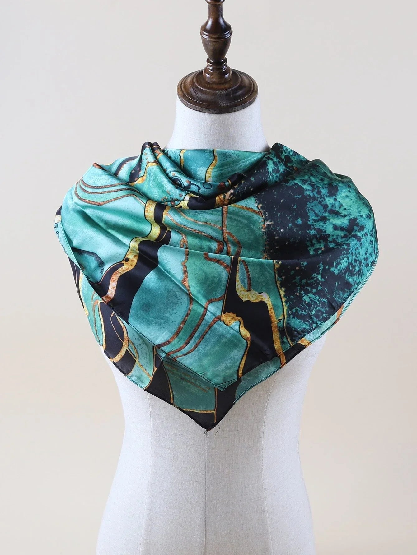 Buy Shein Geometric Print Bandana in Pakistan