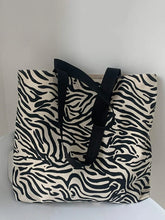 Buy SHEIN Fashionable Black Zebra Striped Zipper Closure Single Shoulder Tote Bag in Pakistan