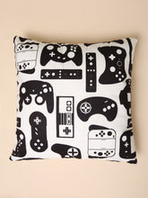 Buy SHEIN Gamepad Print Cushion Cover Without Filler, Modern Throw Pillow Cover, Pillow Insert Not Include, For Sofa, Living Room in Pakistan