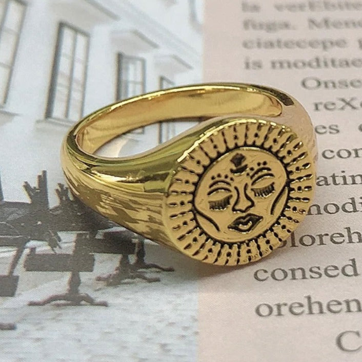 Buy Orb & Gravel Sun Disc Gold Ring in Pakistan