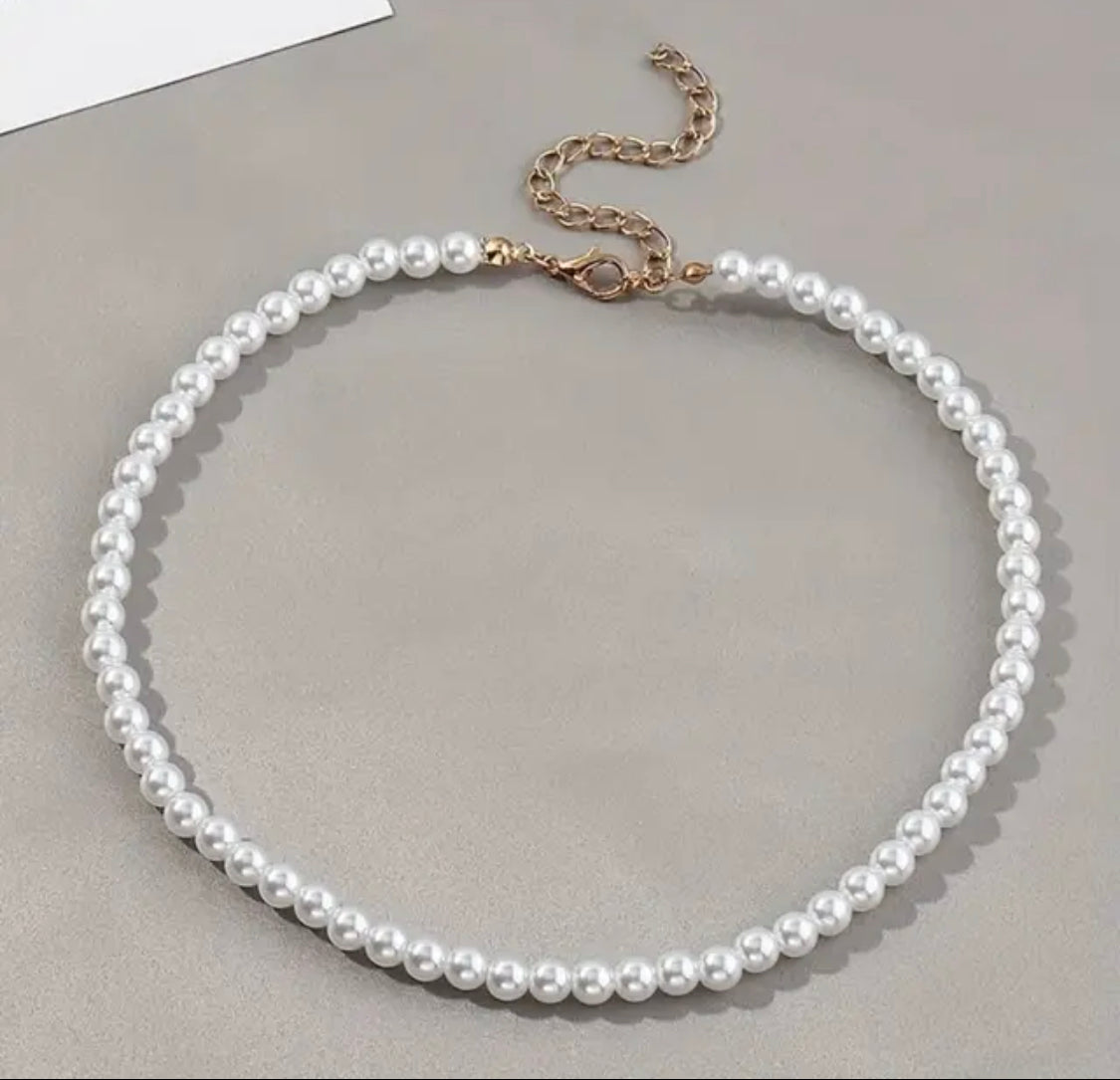 Buy Orb & Gravel Pearls 6mm Necklace in Pakistan