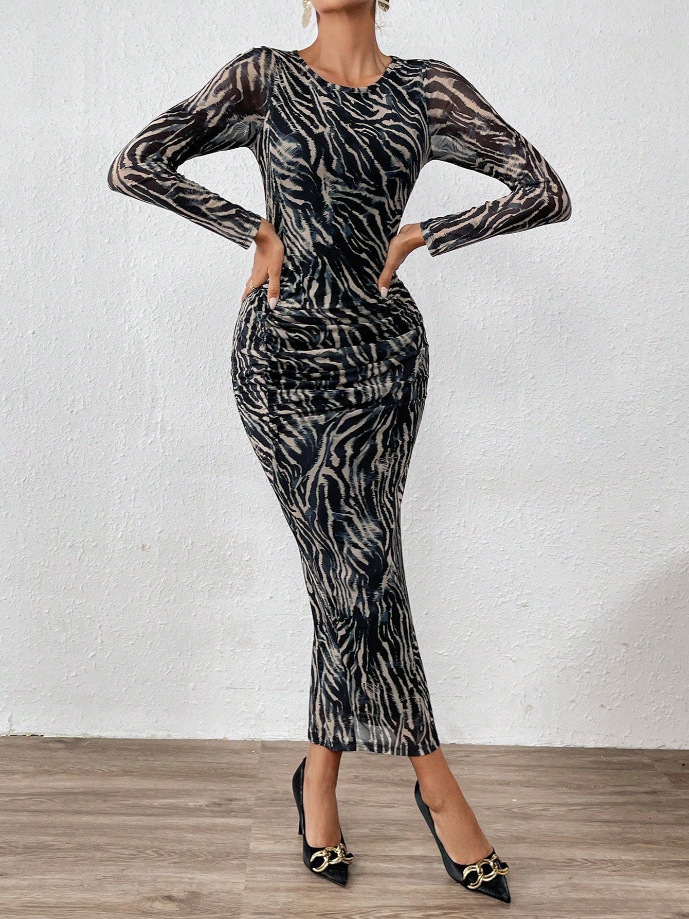 Buy SHEIN Priv̩ Allover Print Ruched Side Bodycon Dress in Pakistan