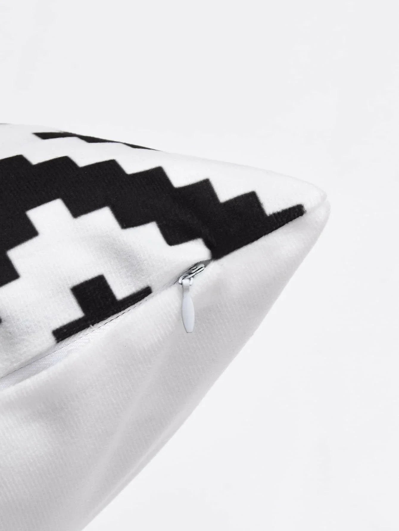 Buy Shein Geometric Pattern Print Cushion Cover in Pakistan