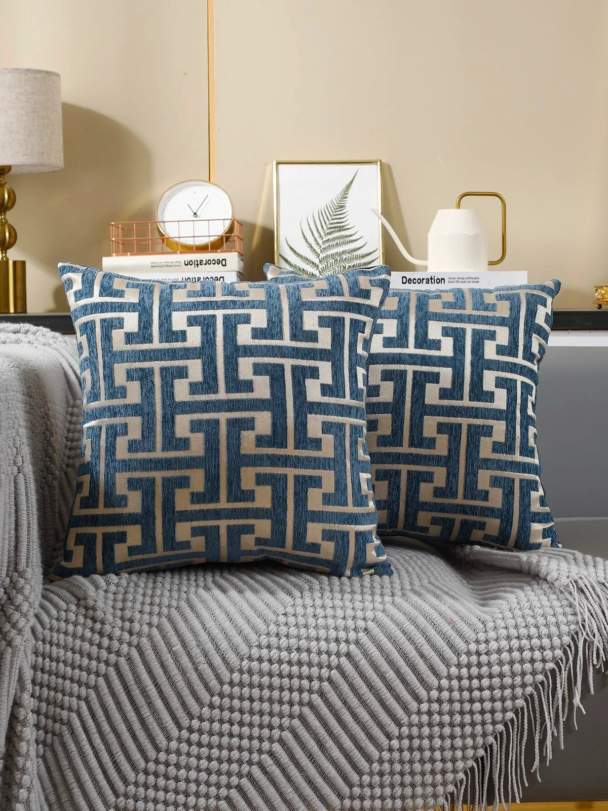 Buy Shein 1pc Geometric Pattern Cushion Cover Without Filler in Pakistan