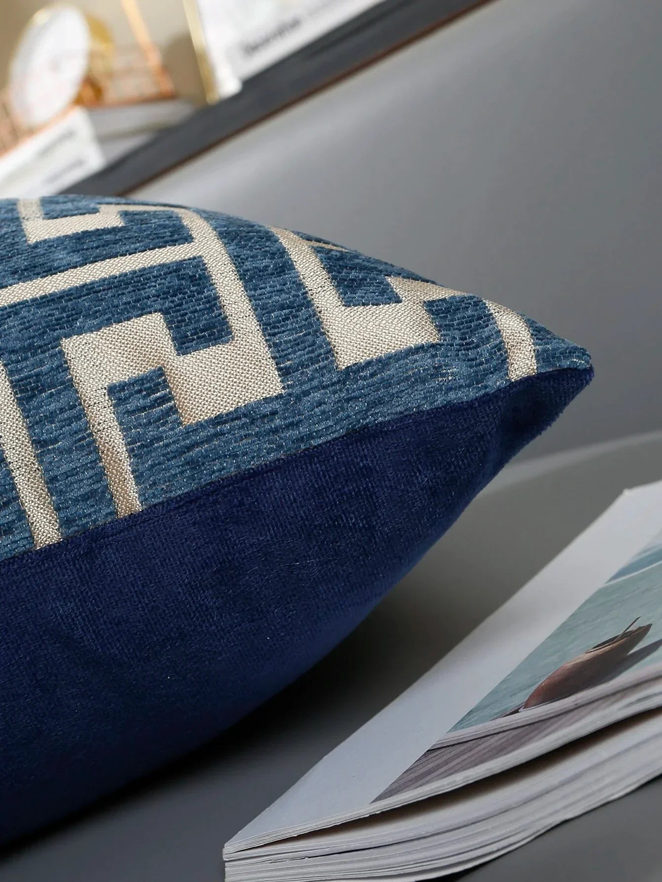 Buy Shein 1pc Geometric Pattern Cushion Cover Without Filler in Pakistan