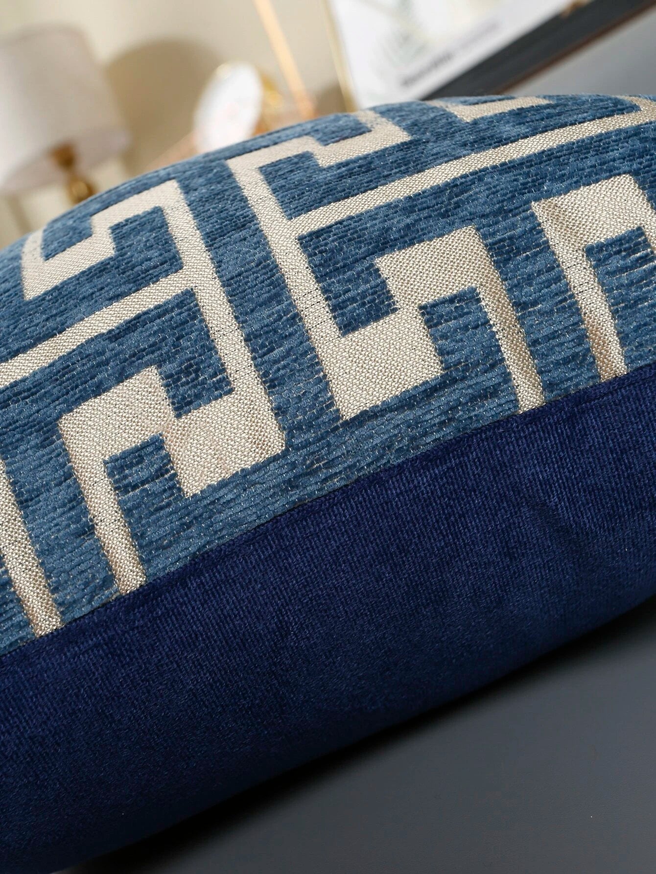 Buy Shein 1pc Geometric Pattern Cushion Cover Without Filler in Pakistan