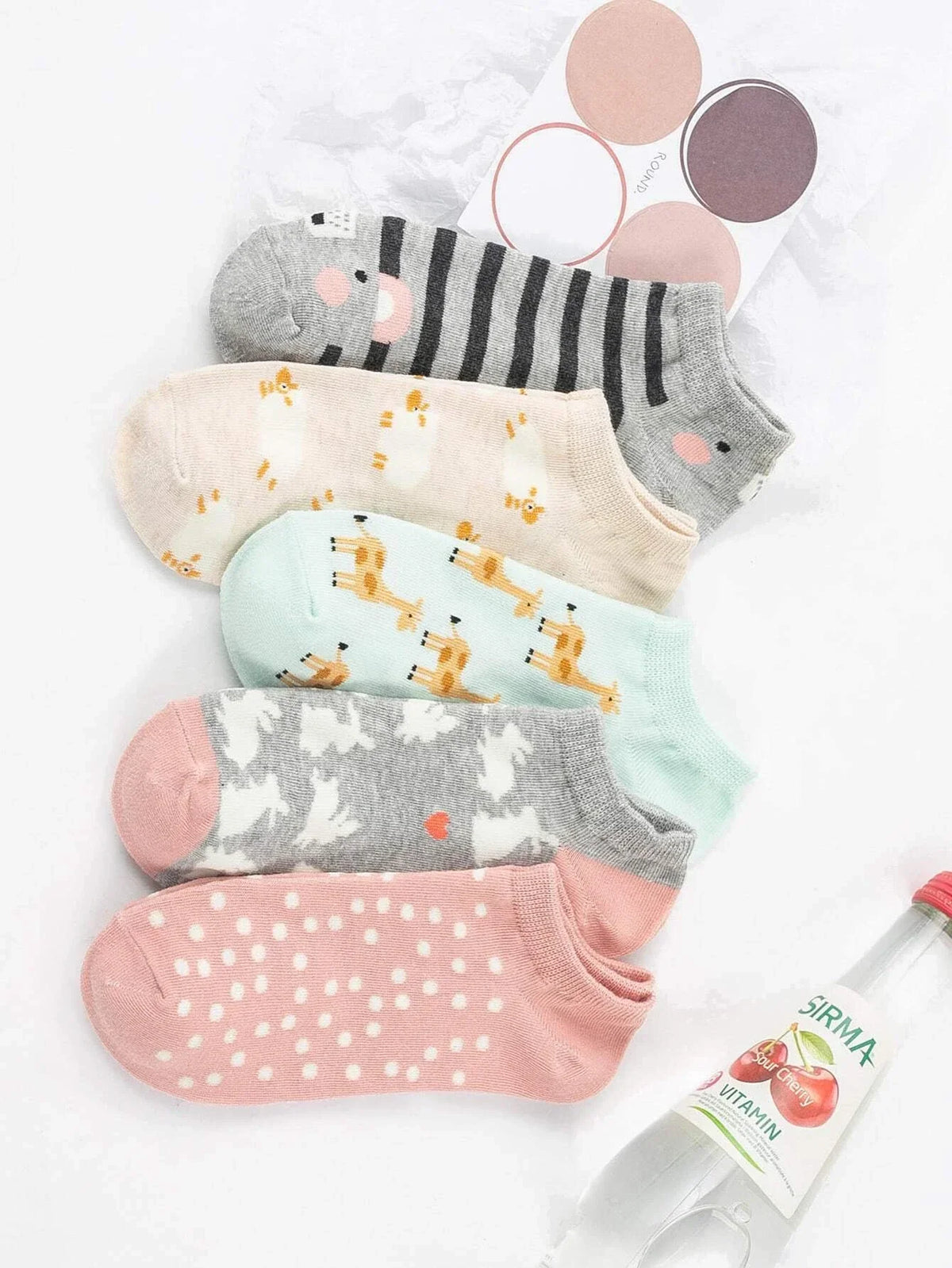 Buy Shein 5pairs Cartoon Graphic Ankle Socks in Pakistan