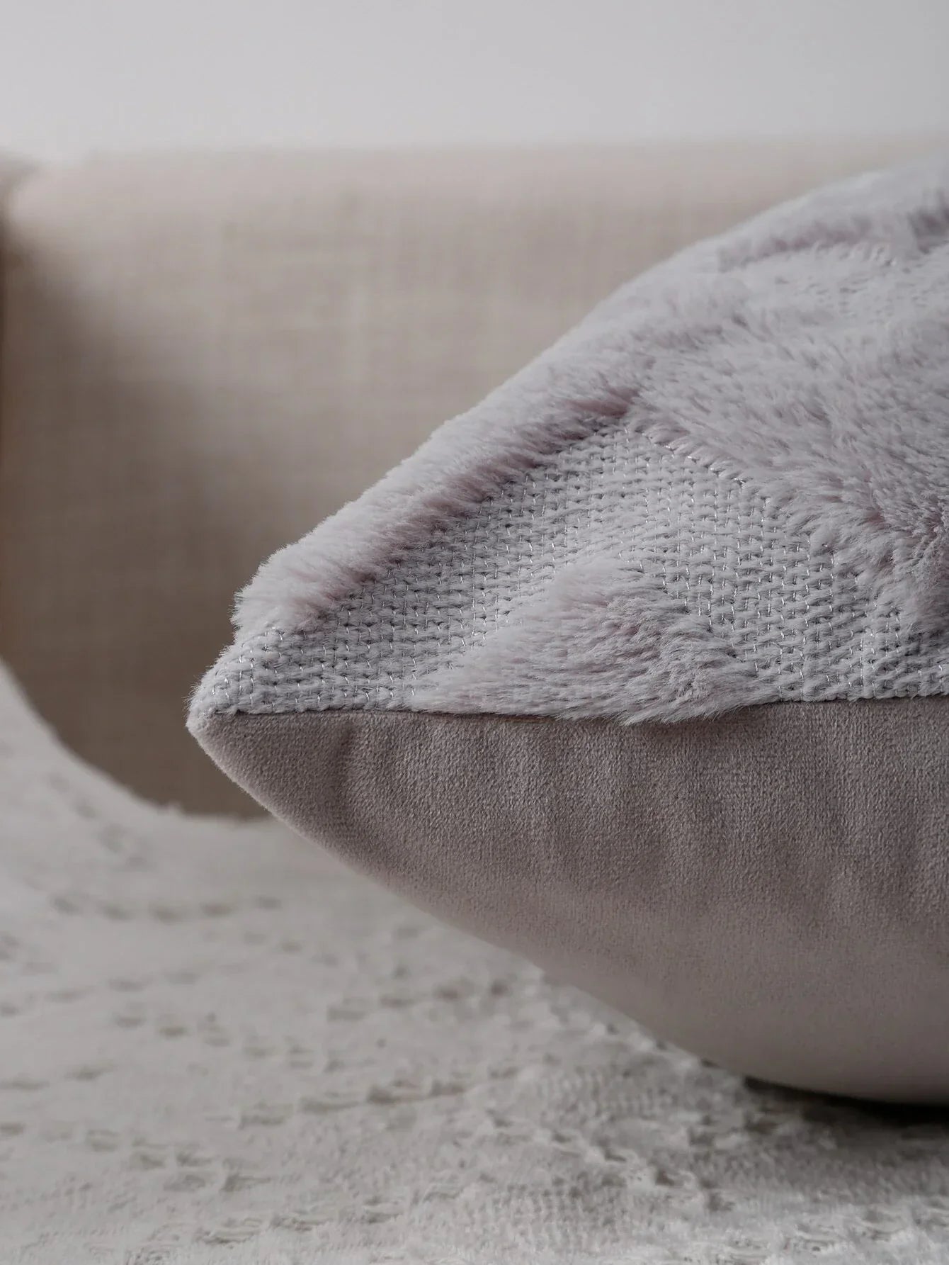Buy Shein 1pc Plush Chevron Pattern Cushion Cover Without Filler in Pakistan