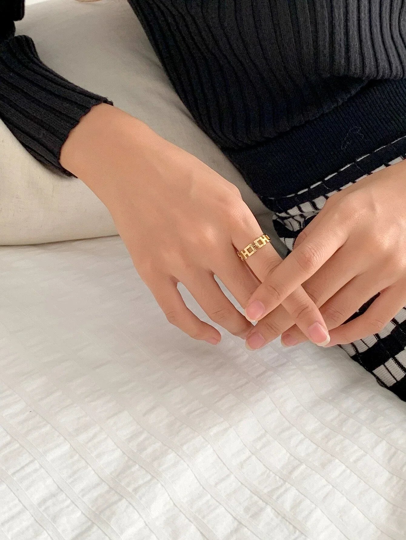 Buy Shein DAZY Geometric Decor Ring in Pakistan