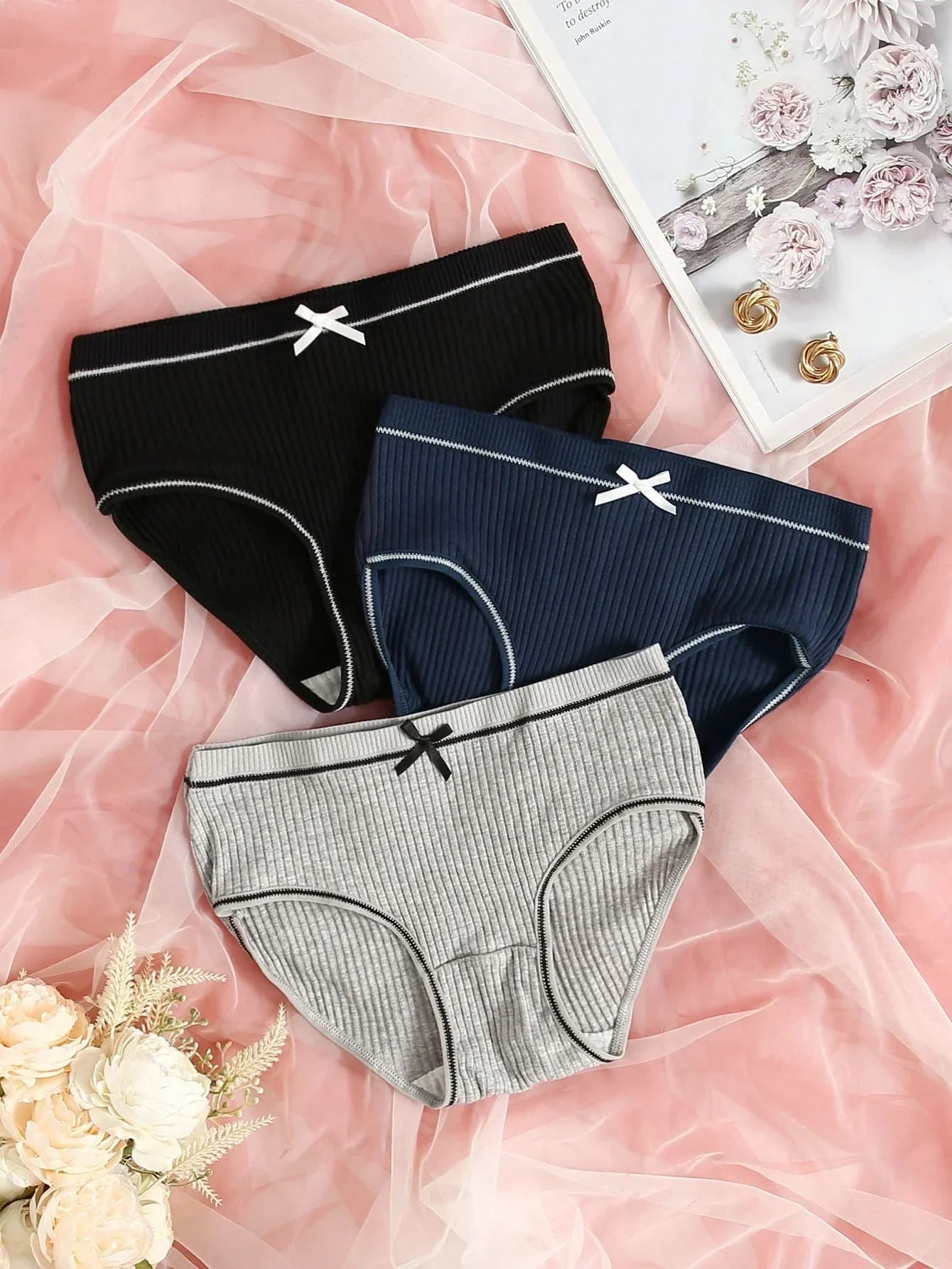 Buy SHEIN 3pack Rib Contrast Binding Panty Set in Pakistan