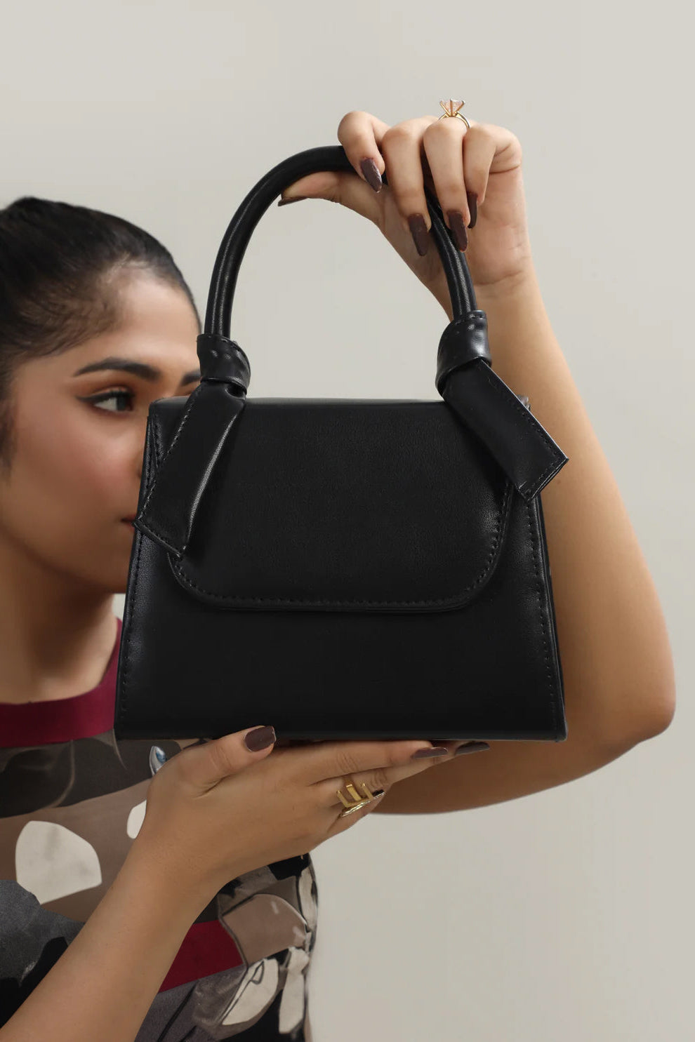 Buy Mini Prism Black in Pakistan