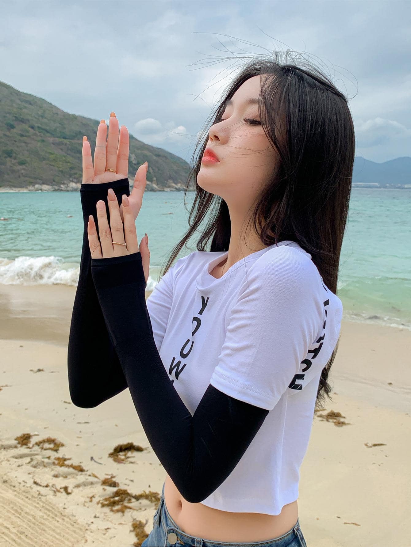 Buy SHEIN 1pair Women's Solid Color Ice Silk Arm Sleeves For Sun Protection & Outdoor Activities, Spring/summer in Pakistan