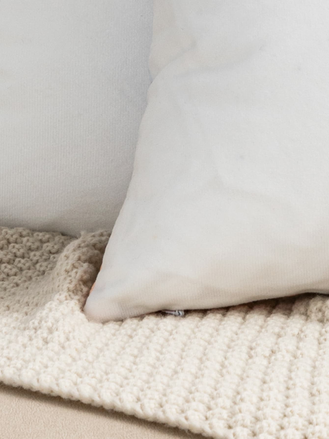 Buy SHEIN 1pc Abstract Print Cushion Cover Without Filler, Modern Throw Pillow Case, Pillow Insert Not Include, For Sofa, Living Room in Pakistan