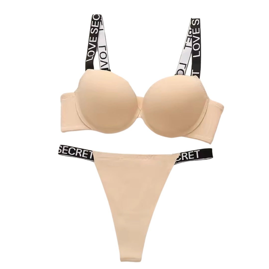 Buy Aundies Padded Bra and Panty Set Black in Pakistan