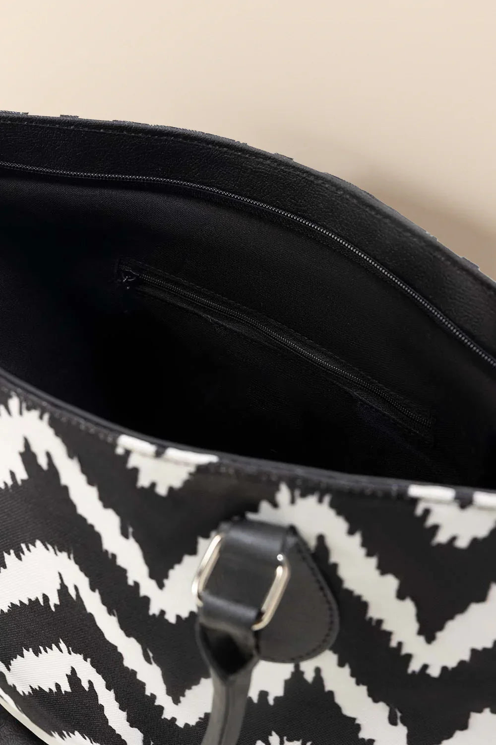 Buy Canvas Bag – Urban Wave in Pakistan
