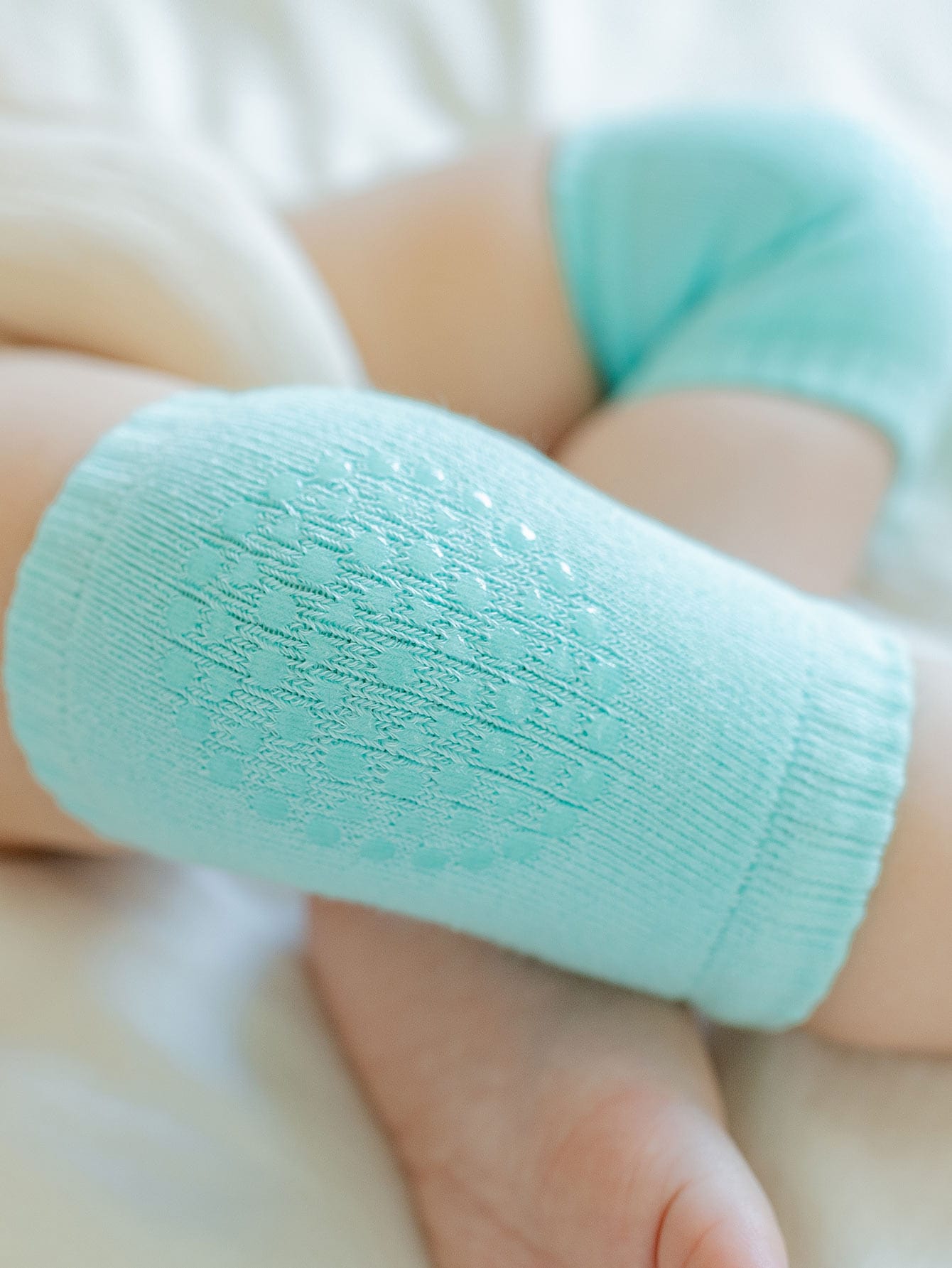 Buy SHEIN 3pairs Baby Non-slip Knee Pad in Pakistan