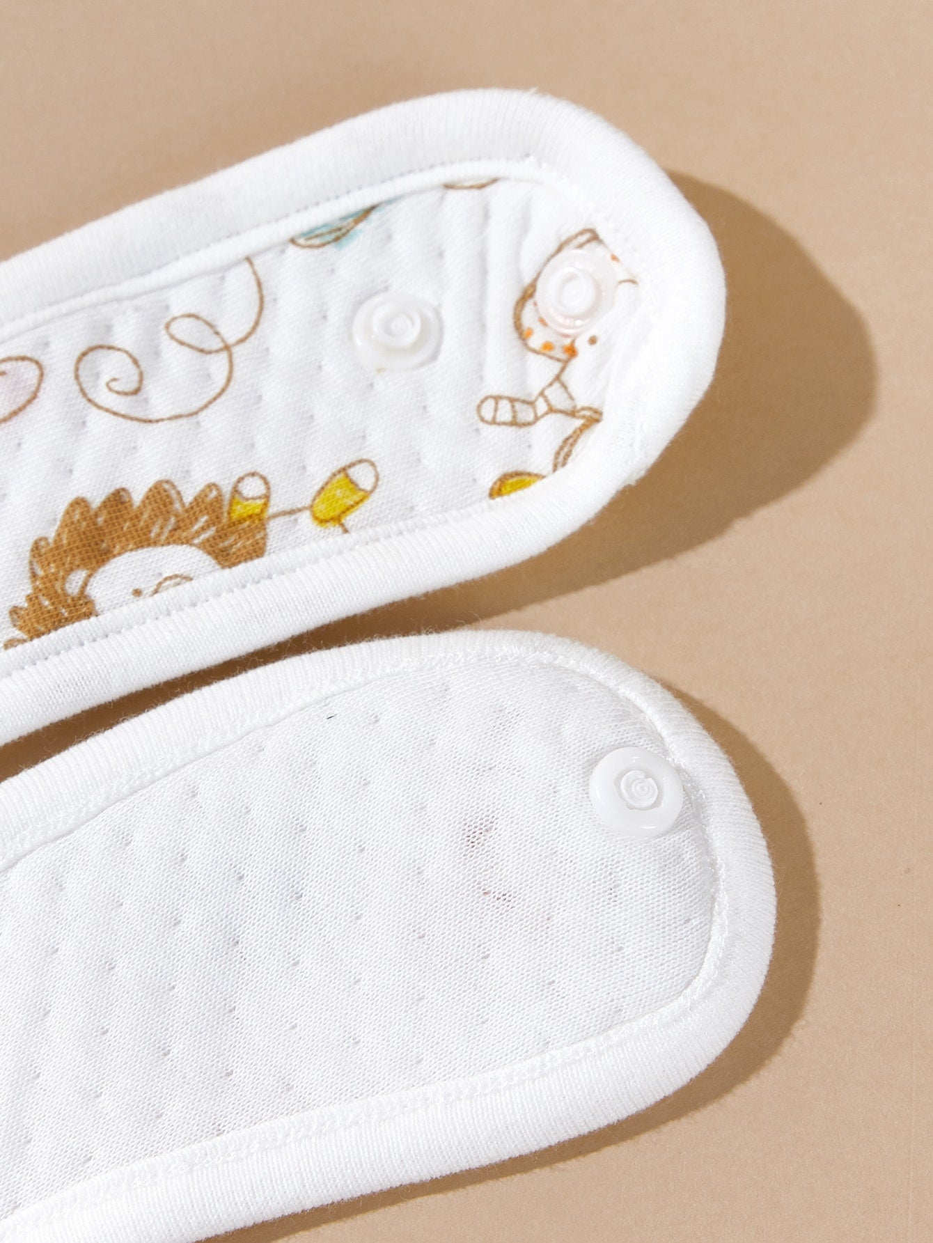 Buy SHEIN 3pcs Baby Random Print Bib in Pakistan