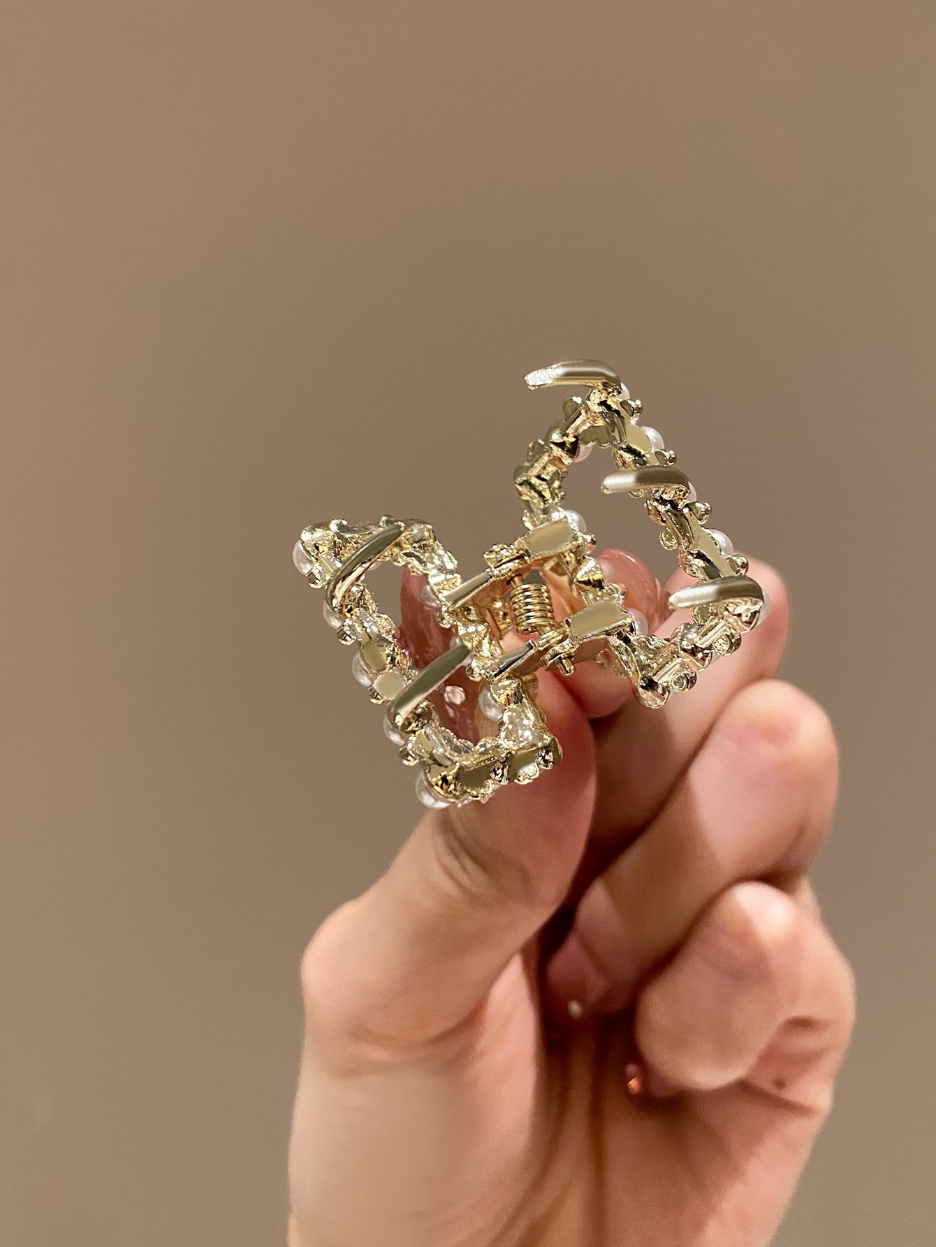 Buy SHEIN 7pcs Women's Pearl And Rhinestone Decor Half Up Hair Clip in Pakistan