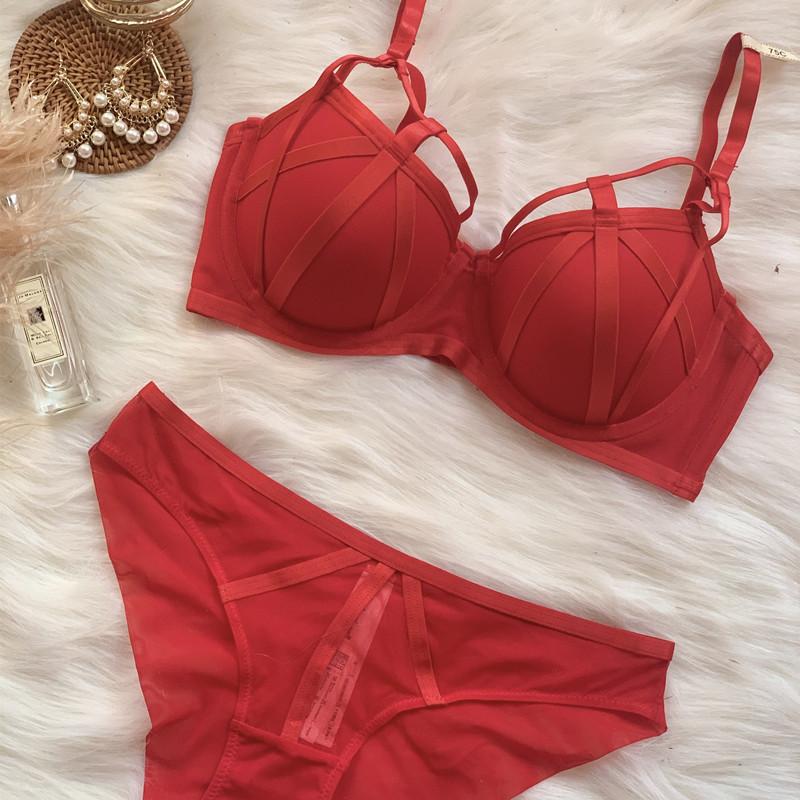 Buy Florea - Gossy Bra Panty Set in Pakistan