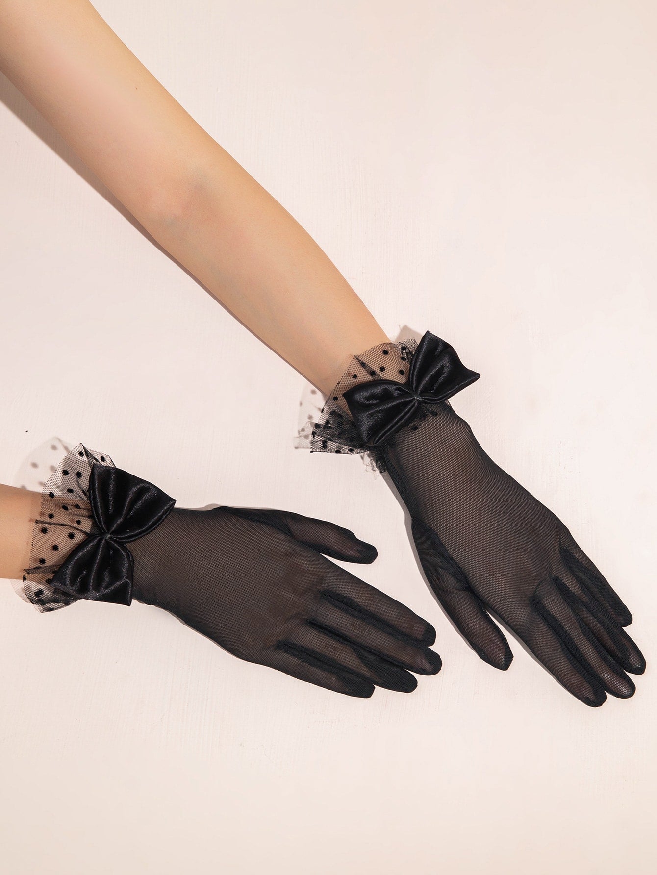 Buy SHEIN Bow Decor Gloves in Pakistan