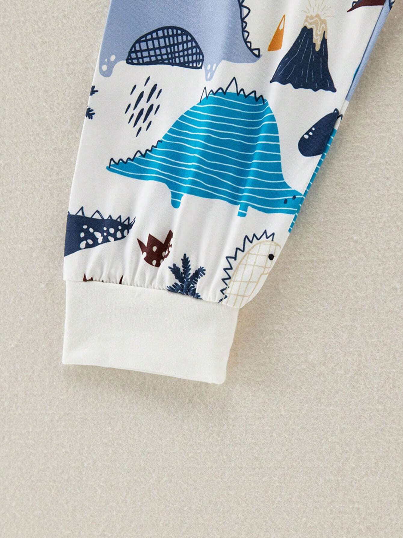 Buy SHEIN Fashionable 2pcs Baby Boys' Hoodie And Printed Pants Set in Pakistan