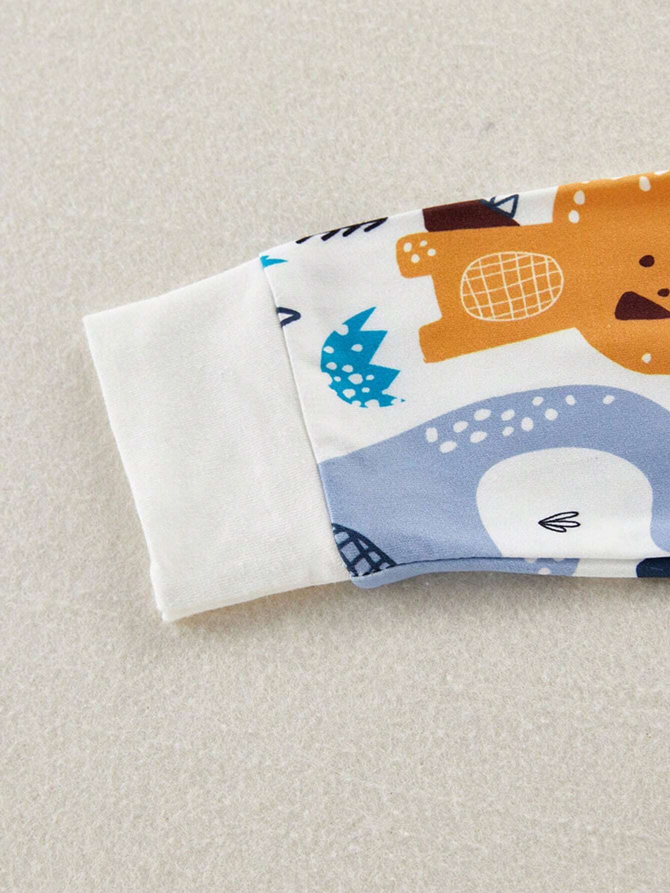 Buy SHEIN Fashionable 2pcs Baby Boys' Hoodie And Printed Pants Set in Pakistan