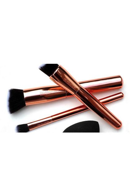 Buy Makeup Revolution Ultra Metals Go Contouring in Pakistan