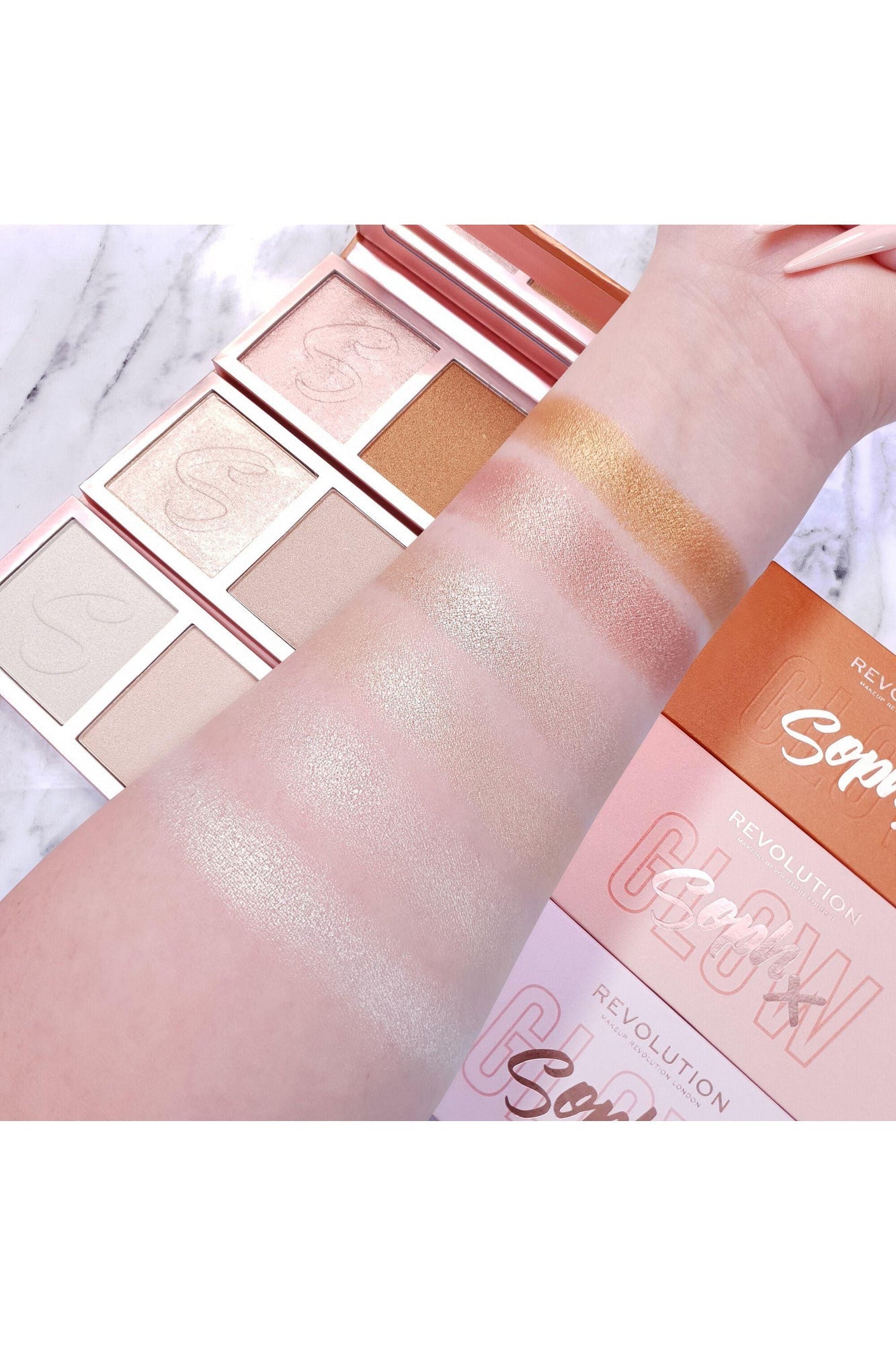 Buy Makeup Revolution Soph Highlighter Palette in Pakistan