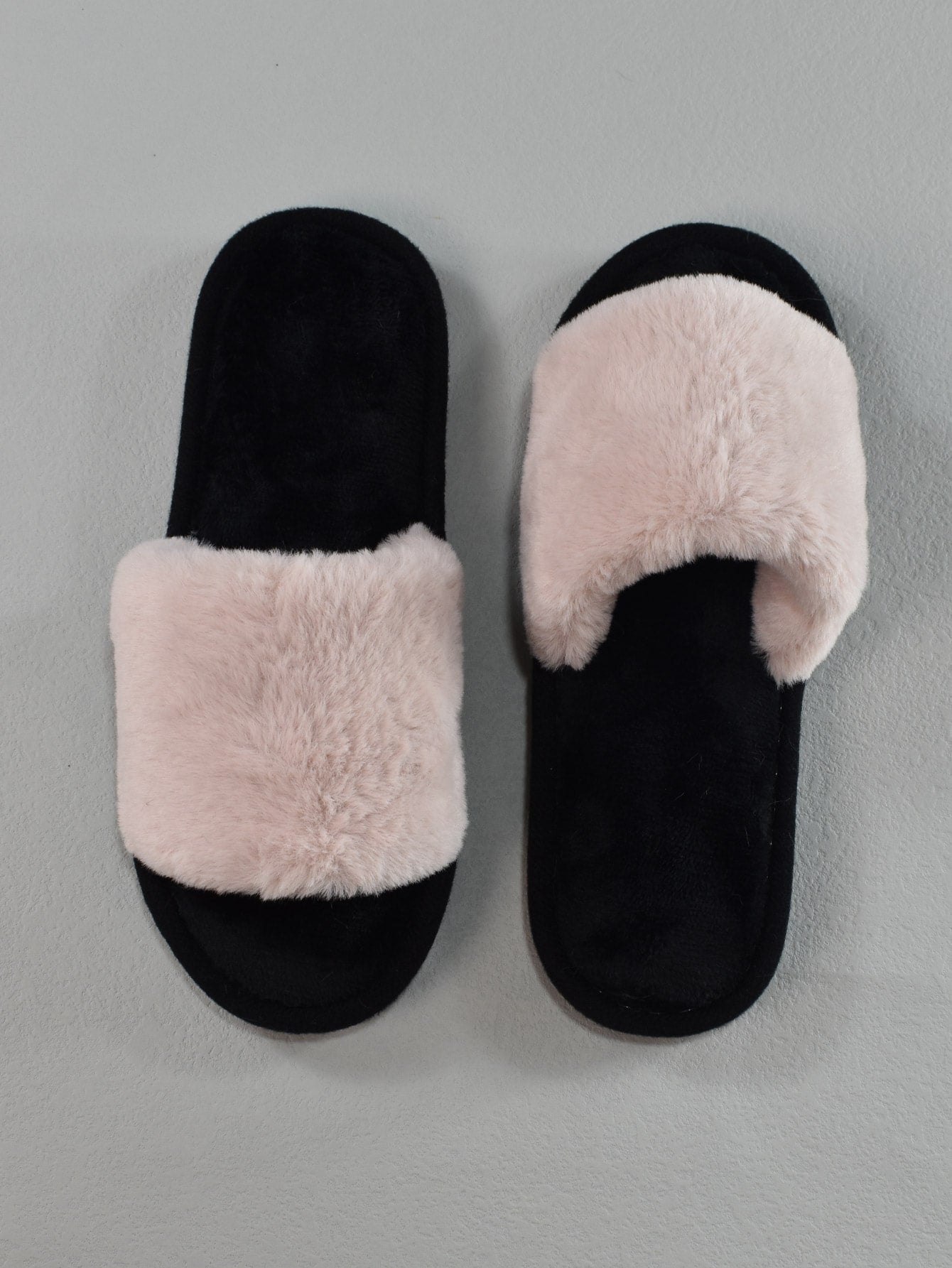 Buy SHEIN Minimalist Fuzzy Bedroom Slippers, Slip-on Pink Fashion Solid Color Women's Indoor Slippers in Pakistan