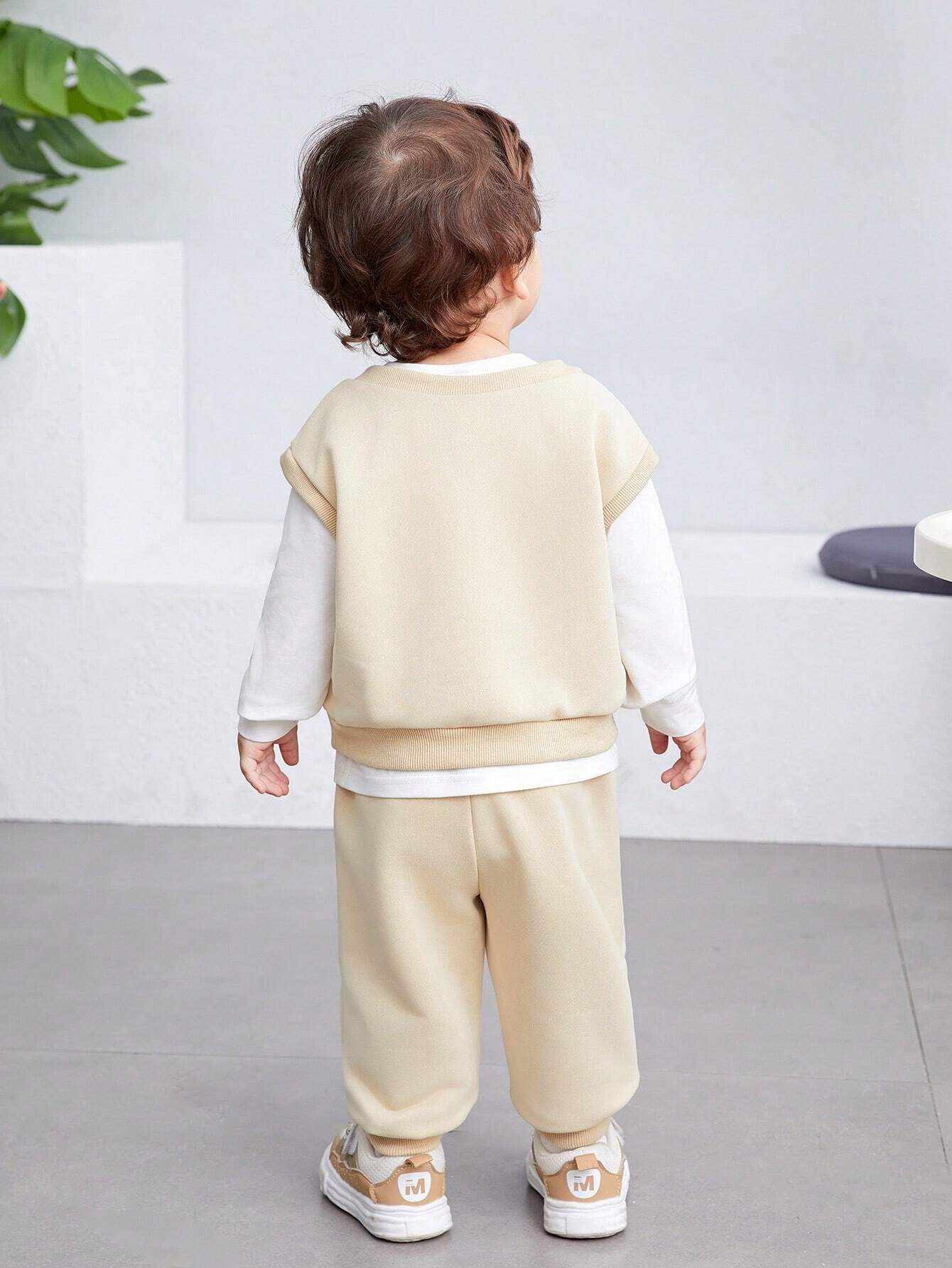 Buy SHEIN Baby Boy/Girl 3pcs Set Of Short Sleeve T-Shirt, Solid Color Long Pants, And Letter Printed Round Neck Sweatshirt in Pakistan