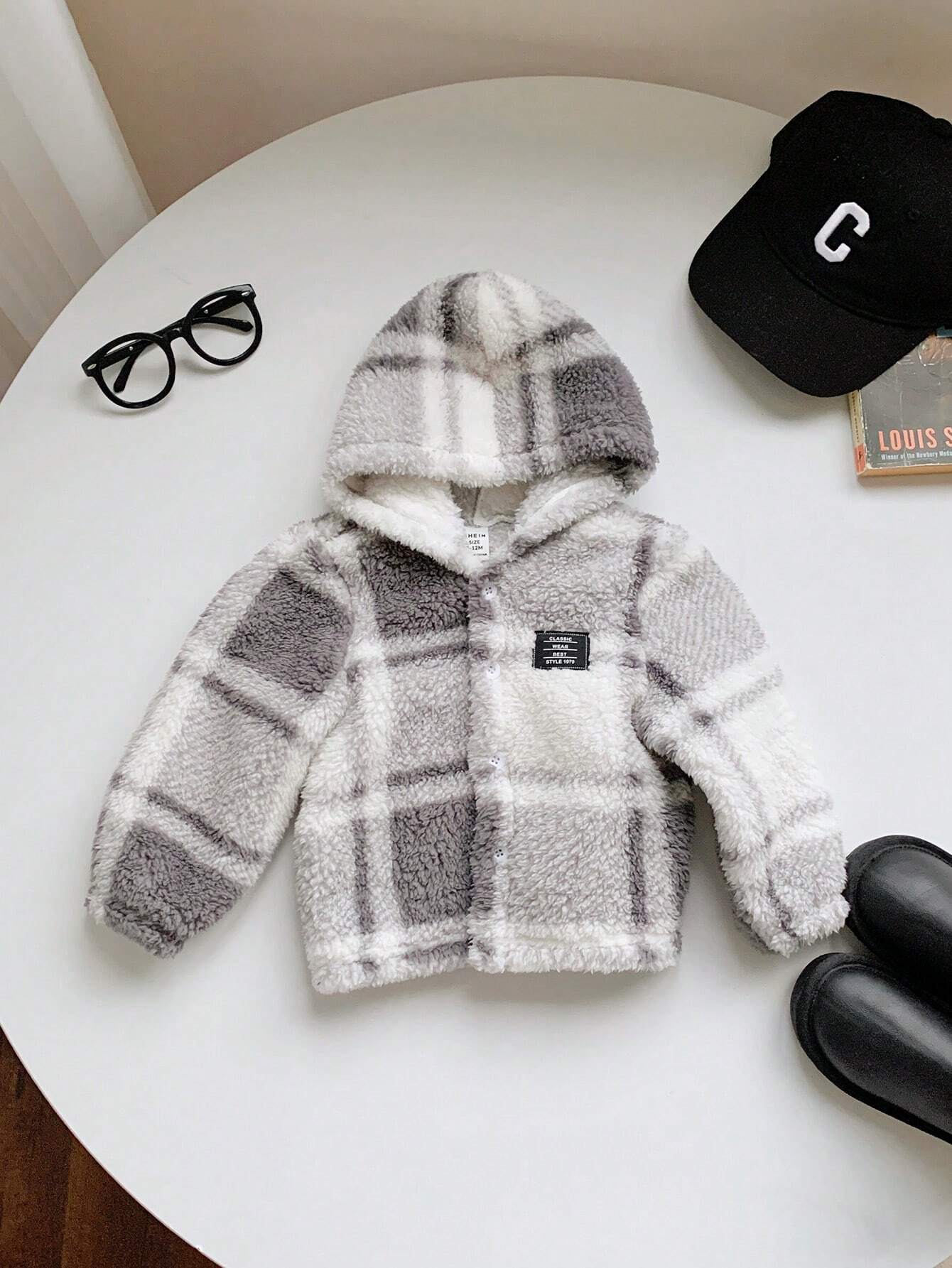 Buy SHEIN Baby Boy/Girl Soft & Comfortable Fleece Patch Print Hooded Jacket, Casual & Warm Windbreaker For Fall & Winter in Pakistan