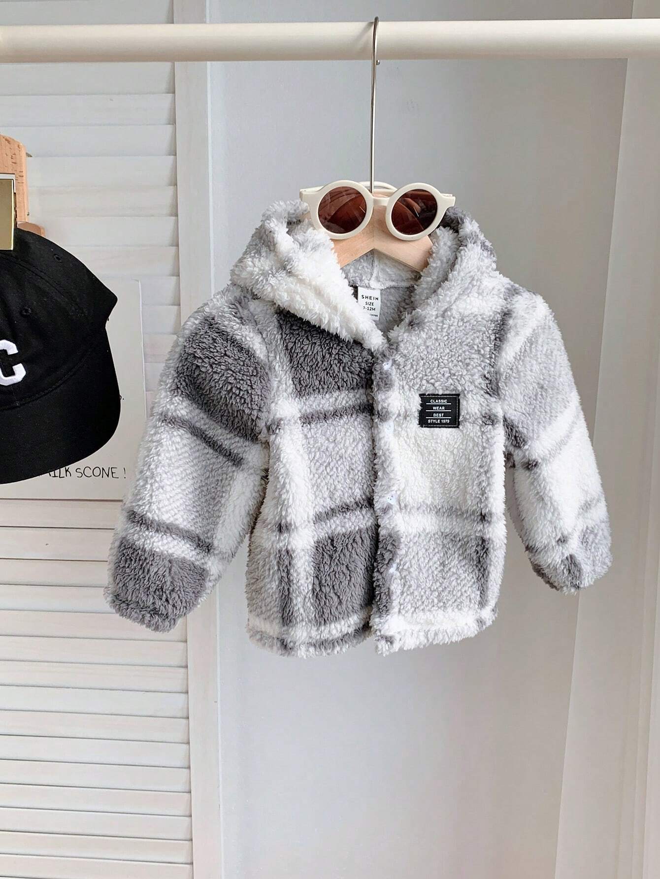 Buy SHEIN Baby Boy/Girl Soft & Comfortable Fleece Patch Print Hooded Jacket, Casual & Warm Windbreaker For Fall & Winter in Pakistan