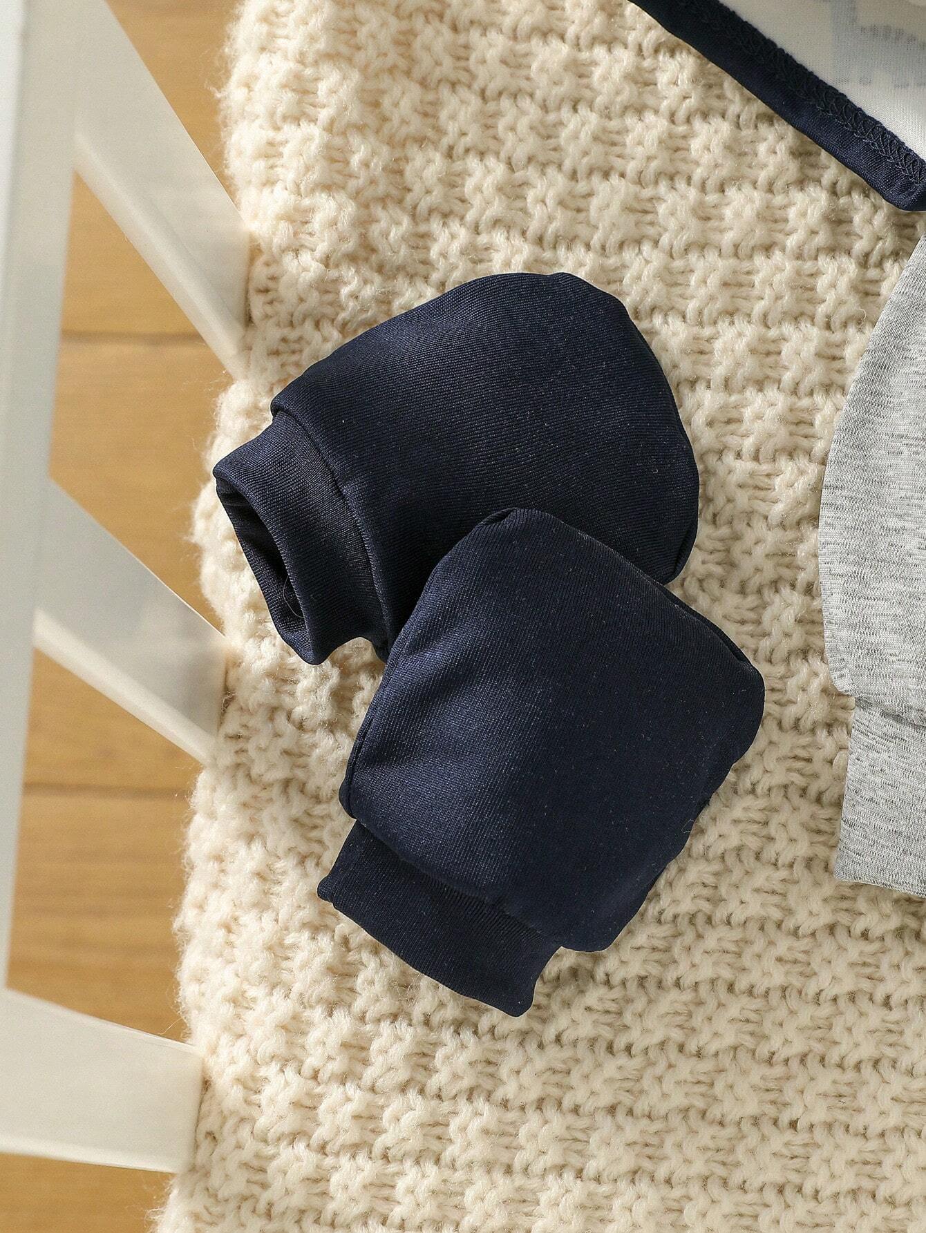 Buy SHEIN Baby Boys' Dinosaur Printed Romper And Solid Color Pants Set in Pakistan