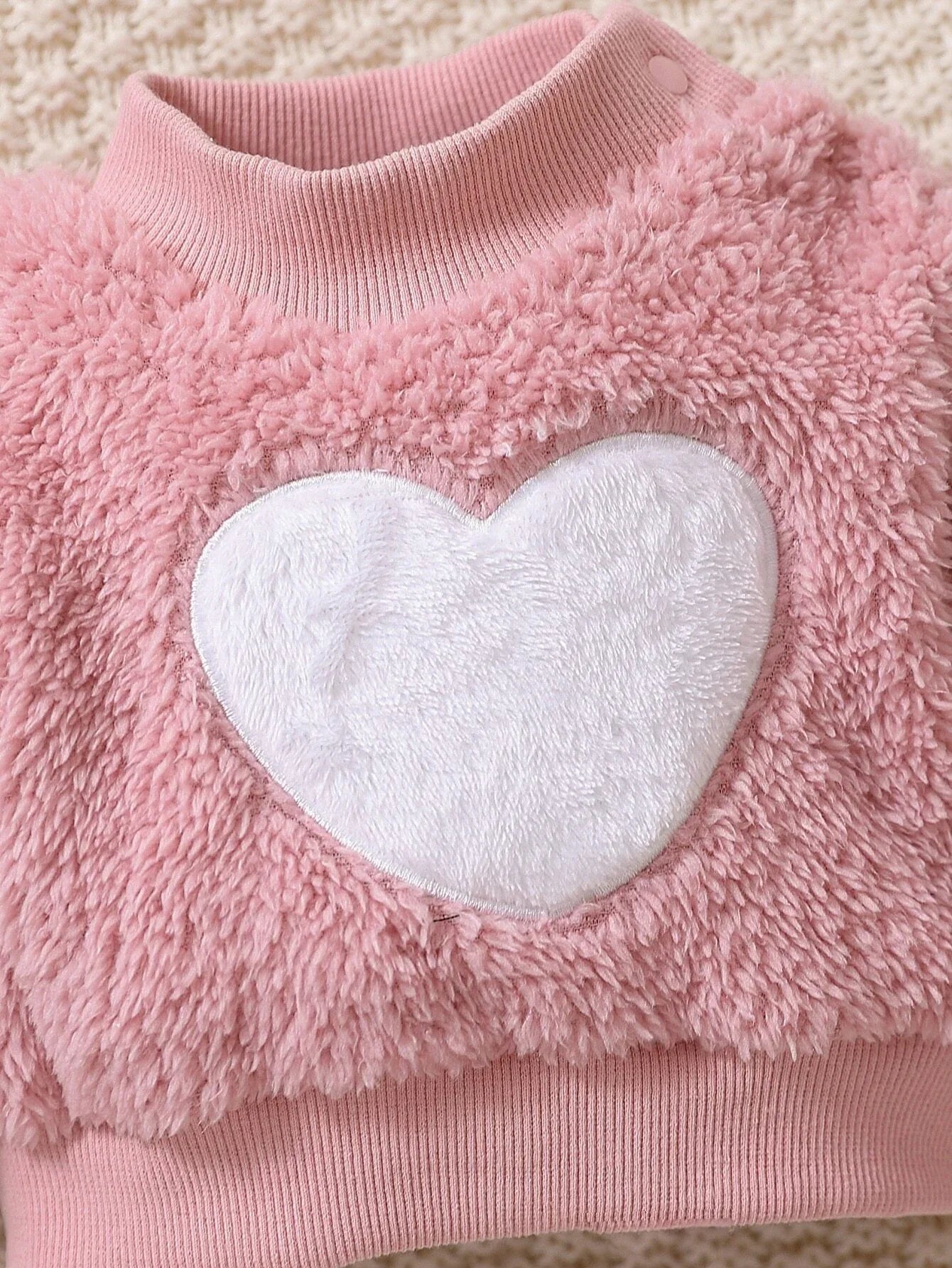 Buy SHEIN Baby Girl Newborn Heart Embroidery Teddy Pullover & Pants & Bag in Pakistan