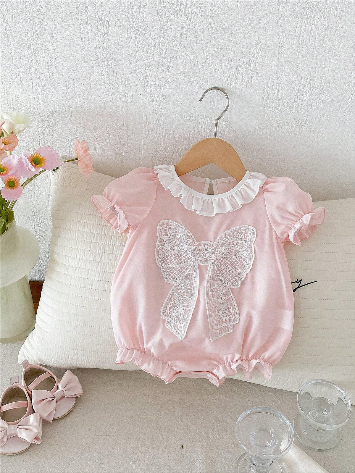 Buy SHEIN Baby Girl Pink Butterfly Bubble Sleeves Floral Lace Short Sleeve Romper in Pakistan