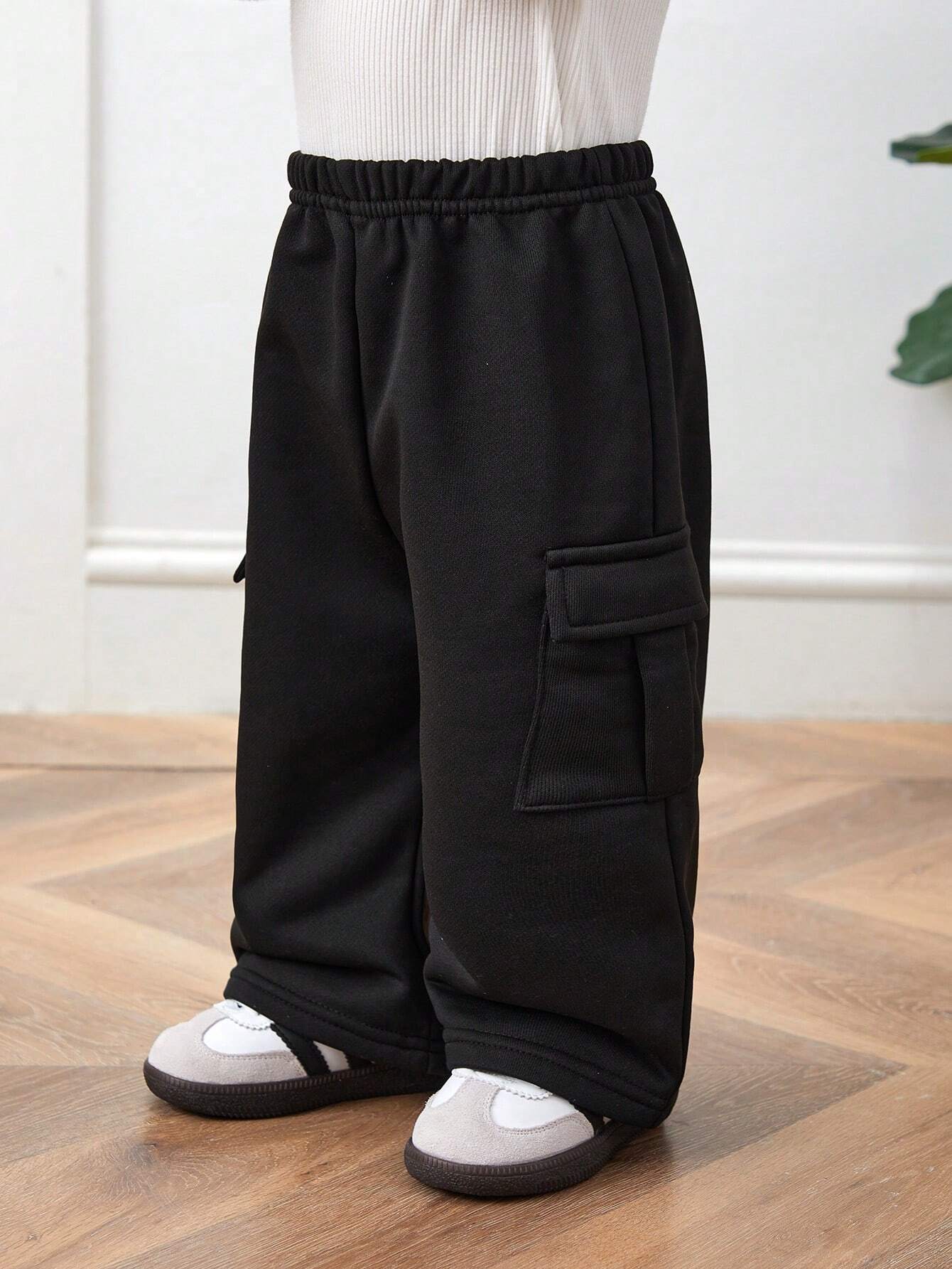 Buy SHEIN Casual Korean Style Patch Pocket Loose Straight Knit Sweatpants in Pakistan