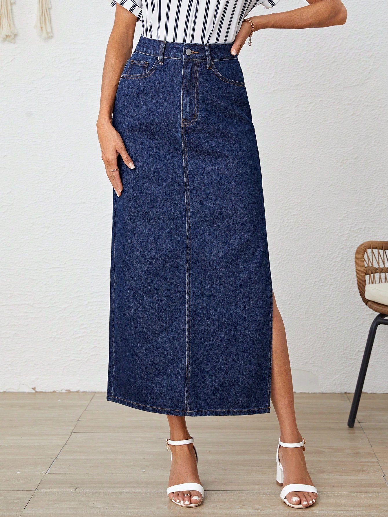 Buy SHEIN LUNE Solid Split Thigh Denim Skirt in Pakistan