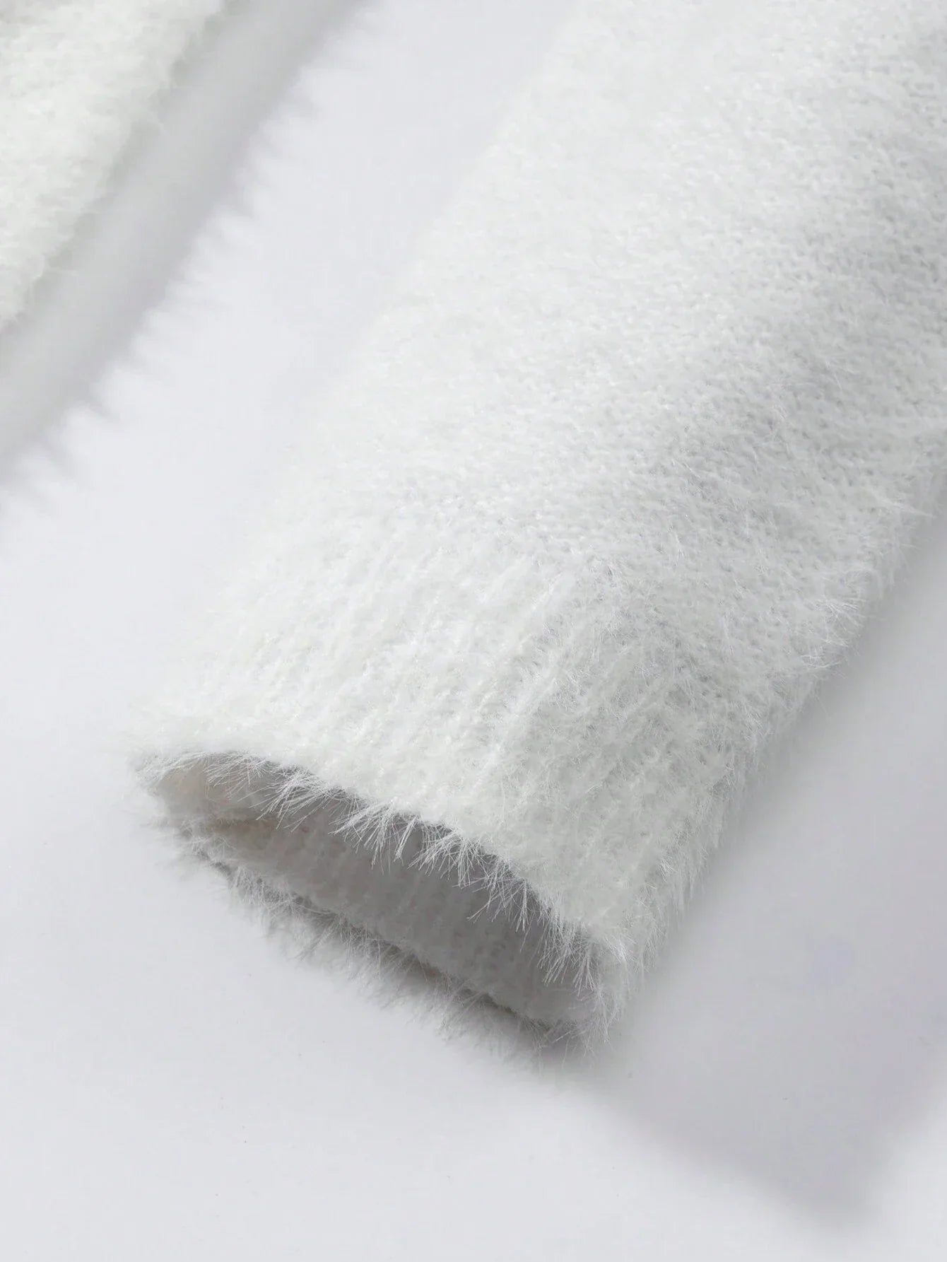 Buy SHEIN MOOSTA Chevron Pattern Raglan Sleeve Crop Sweater in Pakistan