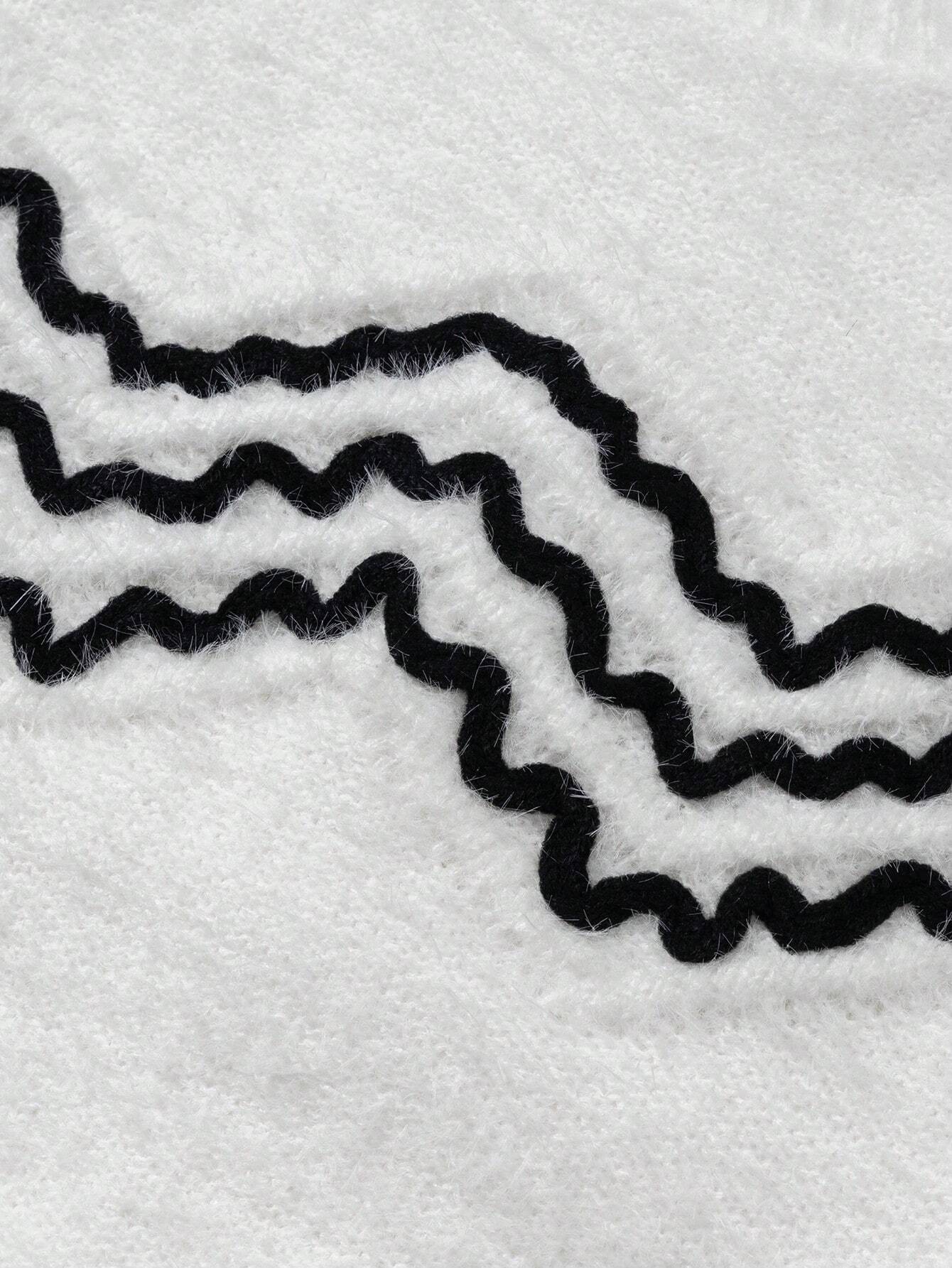 Buy SHEIN MOOSTA Chevron Pattern Raglan Sleeve Crop Sweater in Pakistan