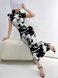 Buy SHEIN Modely Women's Printed Slim-Fit Arabian Robe Dress With Side Slit in Pakistan