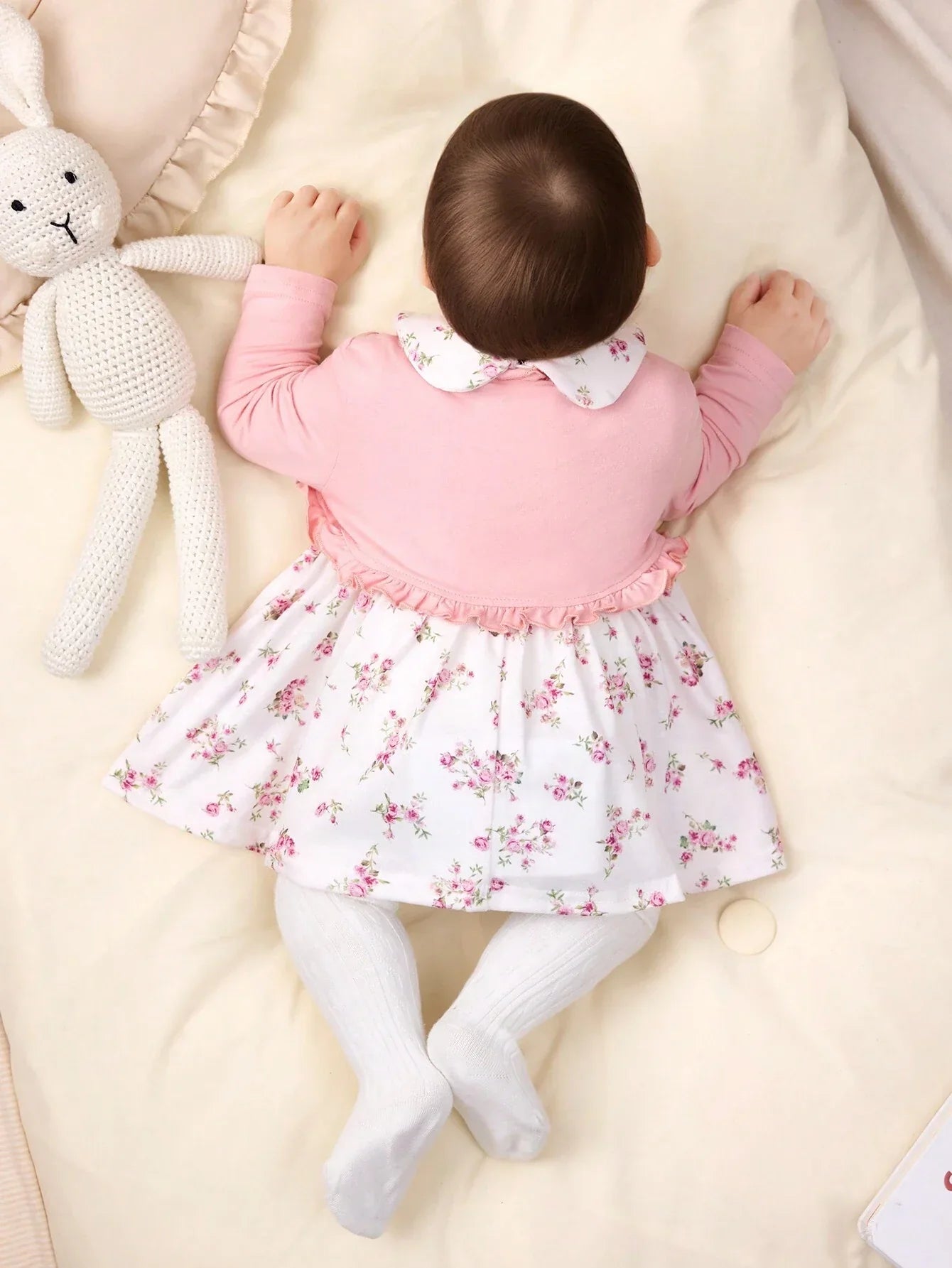 Buy SHEIN Newborn Baby Girl Knitted Sleeveless Dress With Floral Pattern, Peter Pan Collar, Hem Ruffle Details, And Solid Color Long-Sleeved Cardigan Set in Pakistan