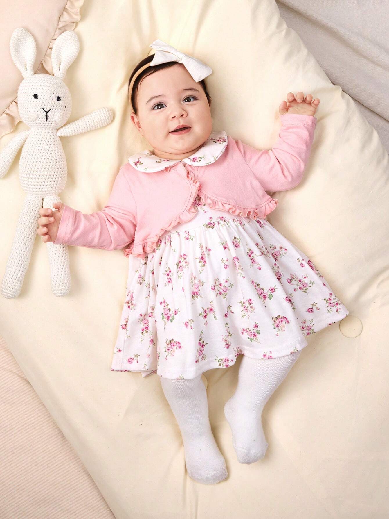 Buy SHEIN Newborn Baby Girl Knitted Sleeveless Dress With Floral Pattern, Peter Pan Collar, Hem Ruffle Details, And Solid Color Long-Sleeved Cardigan Set in Pakistan
