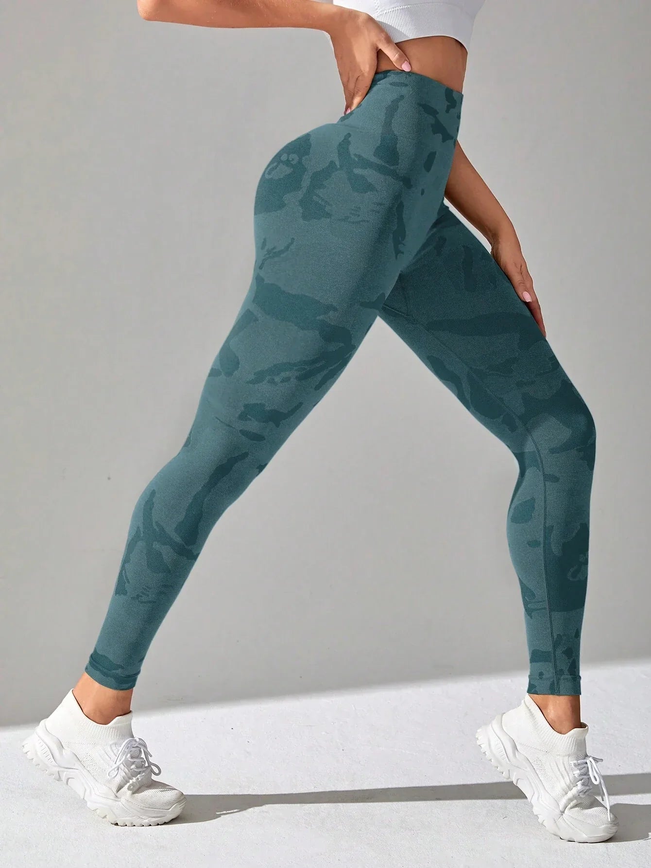 Buy SHEIN Sport Studio High Stretch Seamless Absorbs Sweat Quick-Drying Graphic Print Sports Leggings in Pakistan