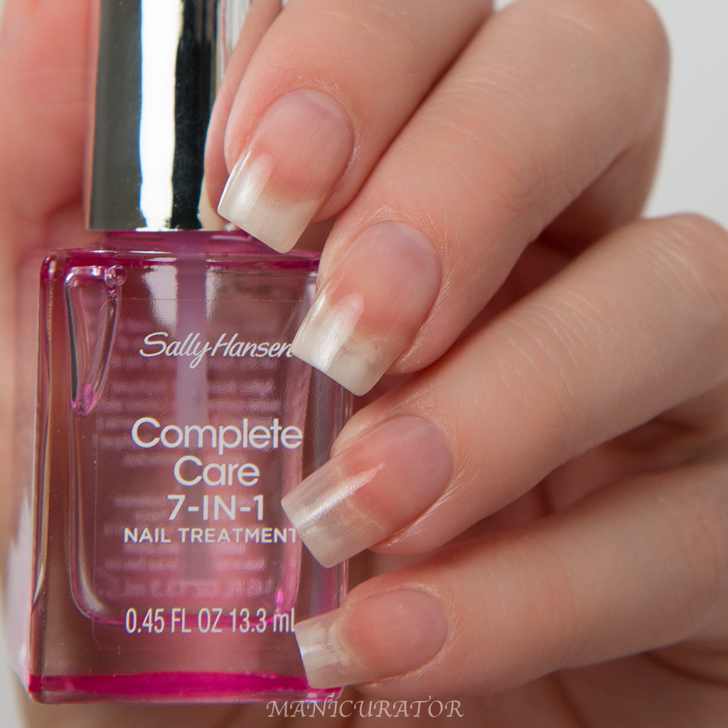 Buy Sally Hansen Complete Care 7 in 1 Nail Treatment - 13.3ml in Pakistan