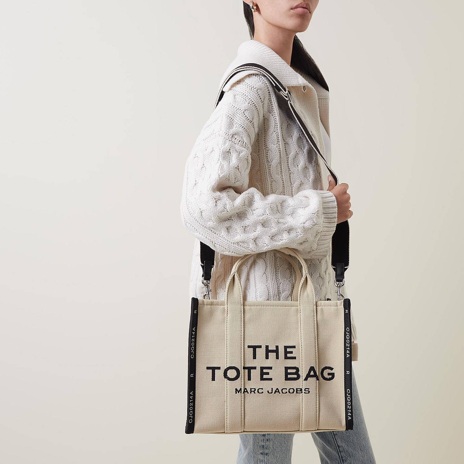 Buy Marc Jacobs The Tote Bag Medium in Pakistan