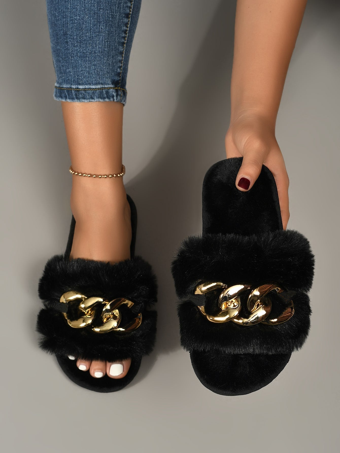 Buy SHEIN Women Black Fluffy Chain Decor Slippers in Pakistan