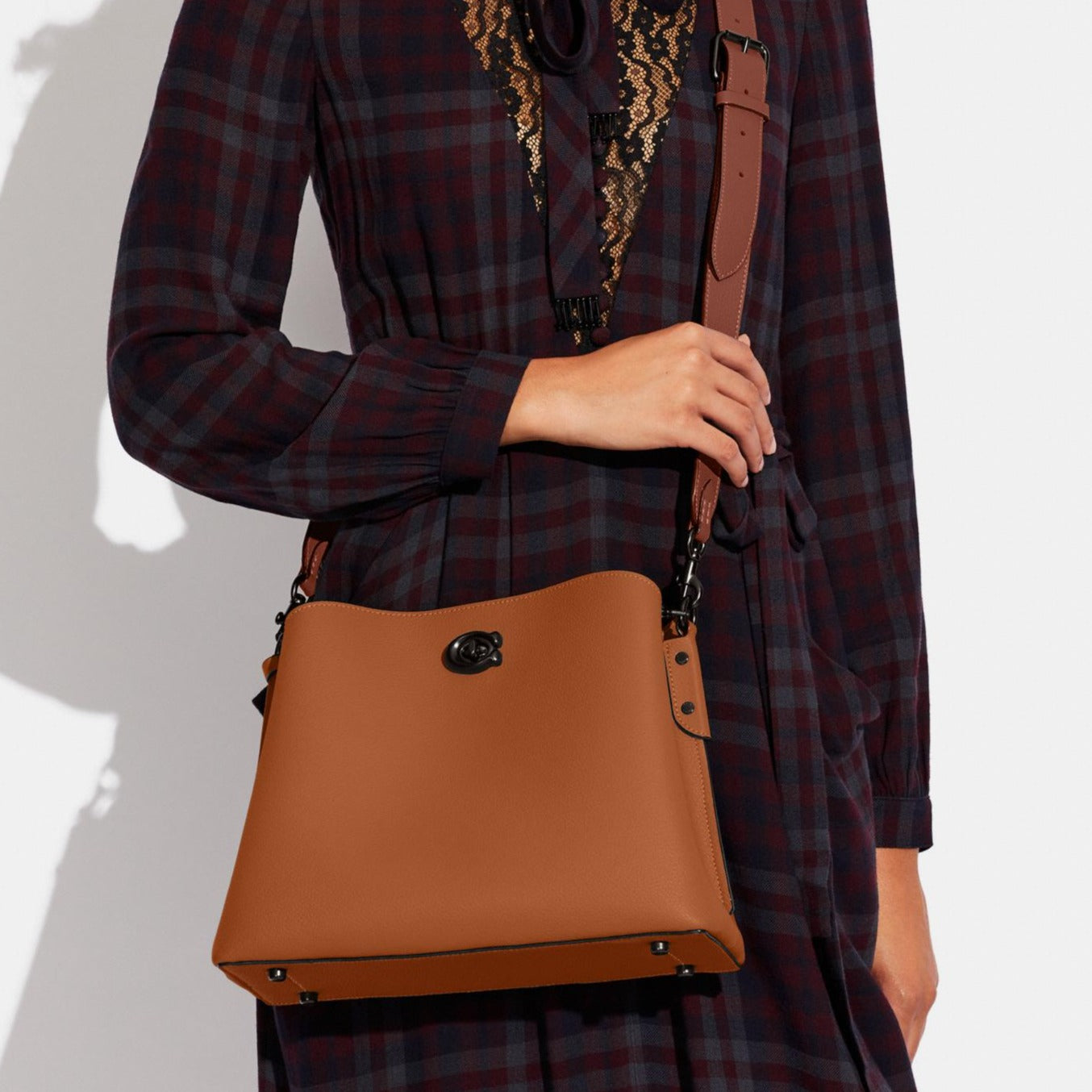 Buy Coach Willow Shoulder Bag Medium in Pakistan